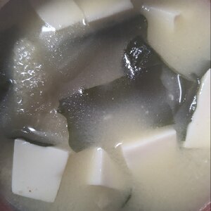 豆腐と切り干し大根の味噌汁